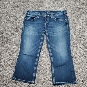 Silver Aiko Capri 33